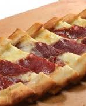 Pastırmalı Kaşarlı Pide