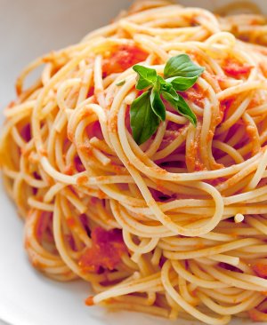 Domates Soslu Spagetti